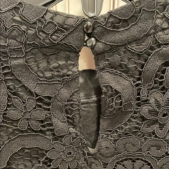 NANETTE LEPORE Elegant Black Lace Top Women’s Size M - Picture 10 of 13